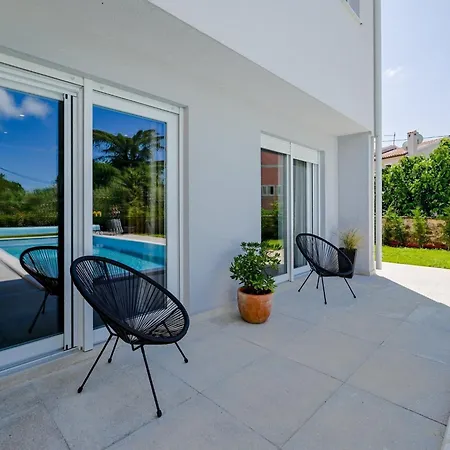 Matohanci Dazzling With Pool Канфанар